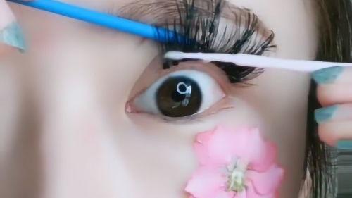 卸假睫毛视频,告别尴尬瞬间教程